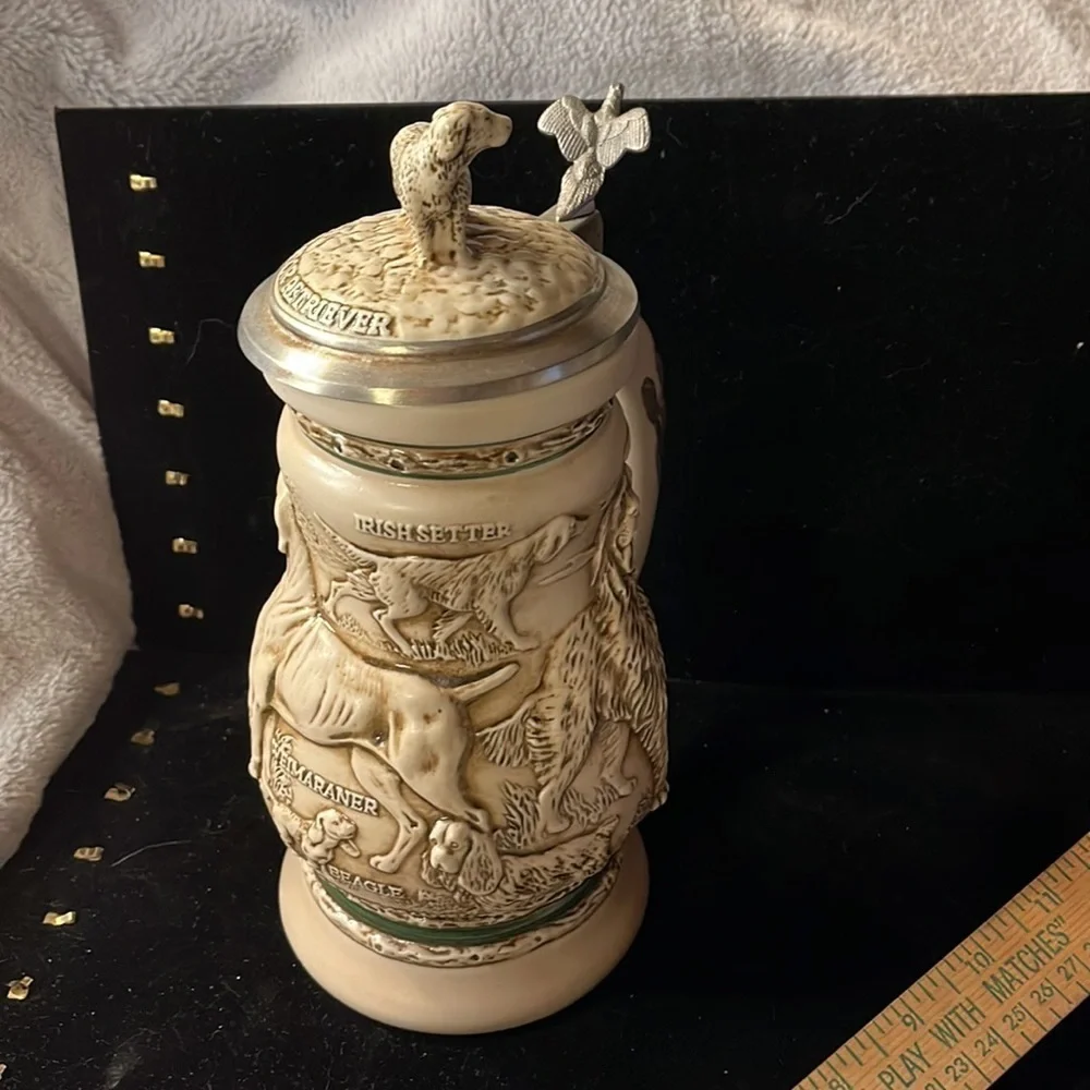 Avon-1991-Vintage Great Dogs of the Outdoors Stein Made in Brazil #189072